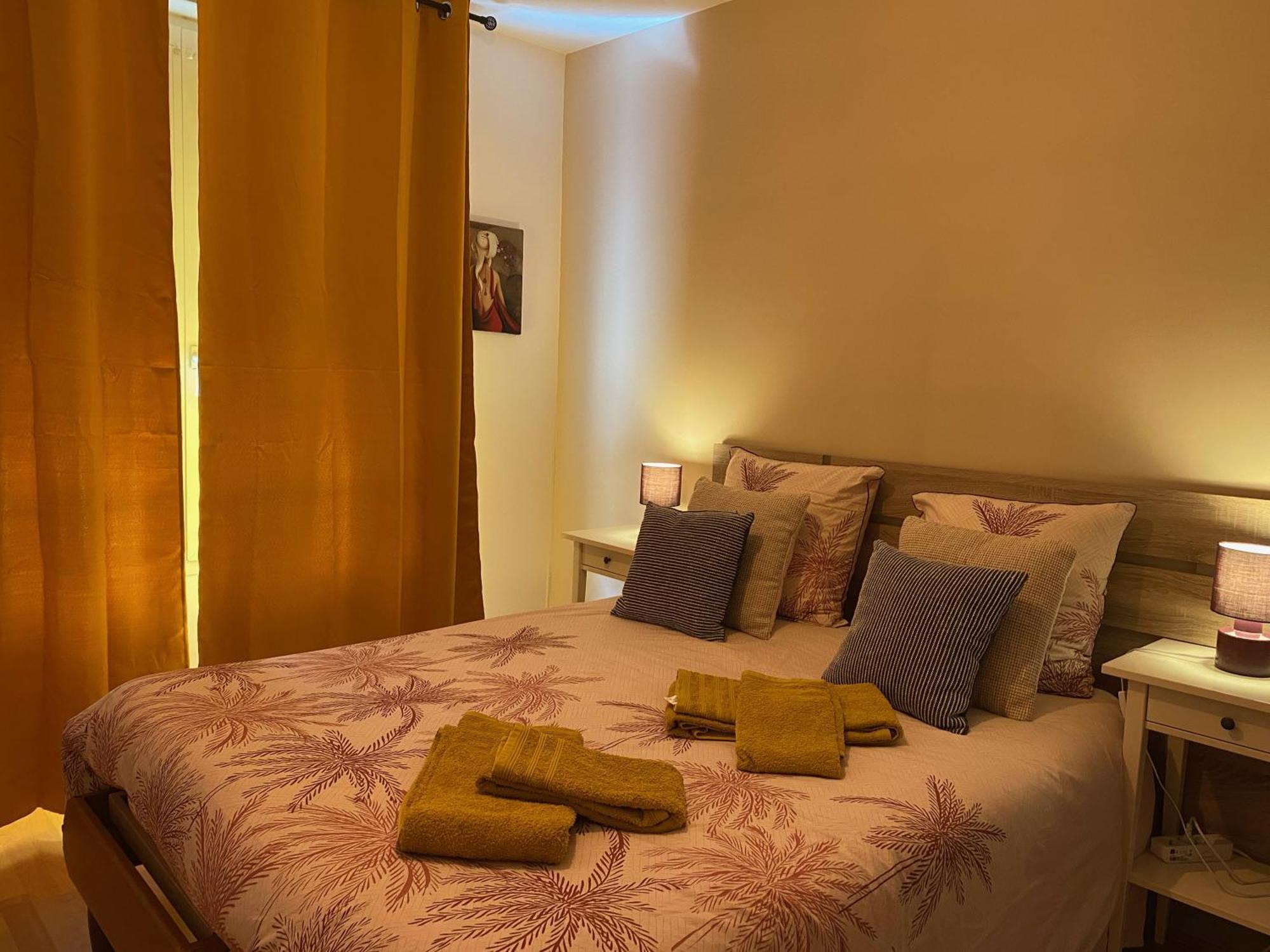 Parking Prive Gratuit, Balcon, 2 Chambres Clermont-Ferrand Eksteriør billede